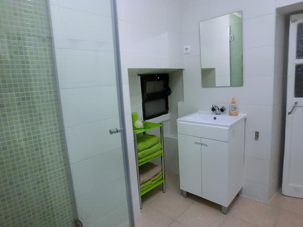 Typical Neighborhood In Apartamento Lisboa